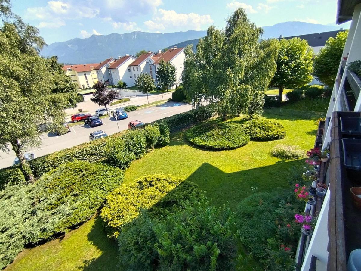 Waldeslust Warmbad Mit Balkon Und Privatem Parkplatz Villach Exterior foto