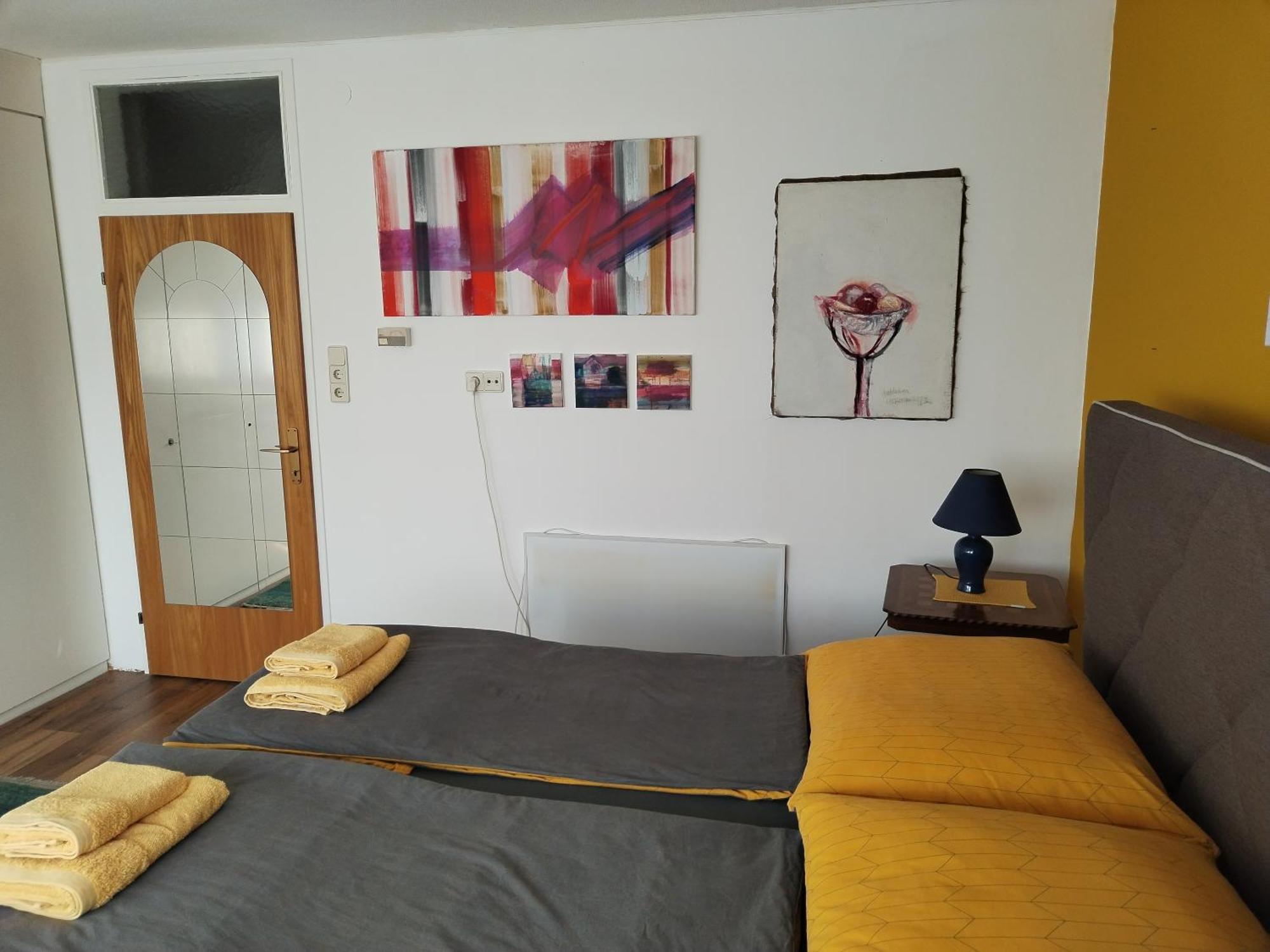 Waldeslust Warmbad Mit Balkon Und Privatem Parkplatz Villach Exterior foto